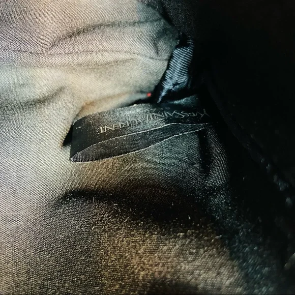 YSL crossbody pouch shoulder bag from the beauty line comes with 2 style chains - Picture 7 of 11